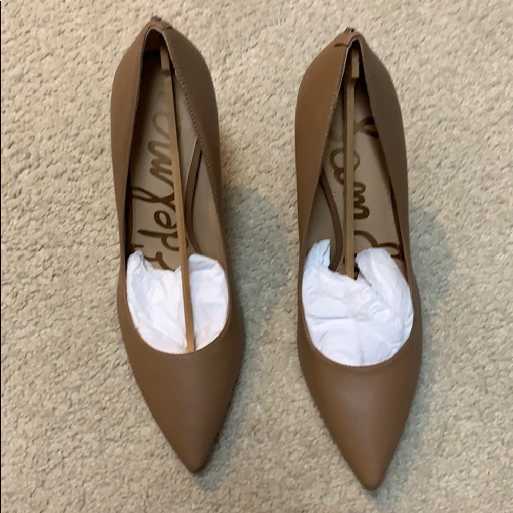 New never worn heels